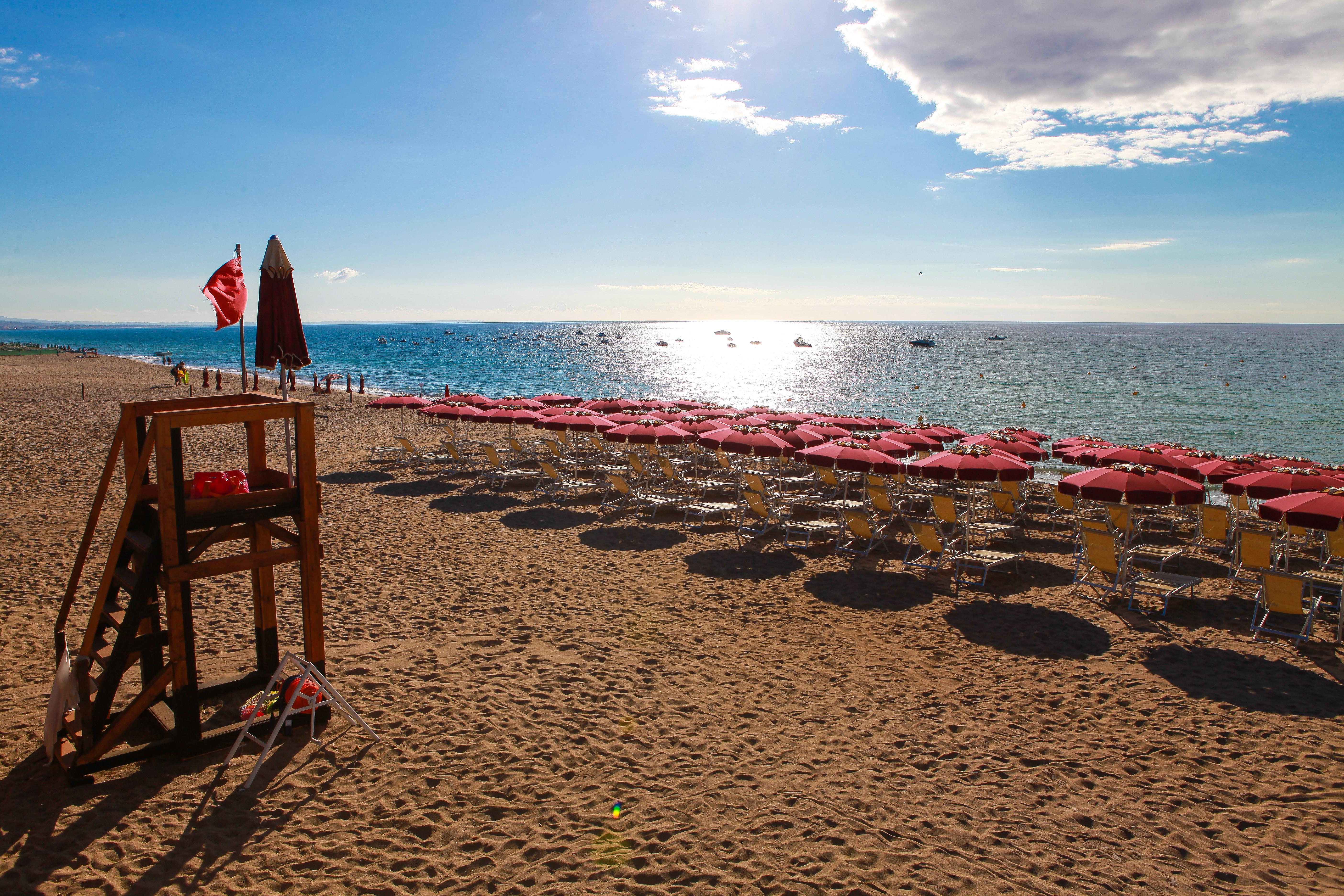 Club Esse Sunbeach Hotel Squillace Exterior photo